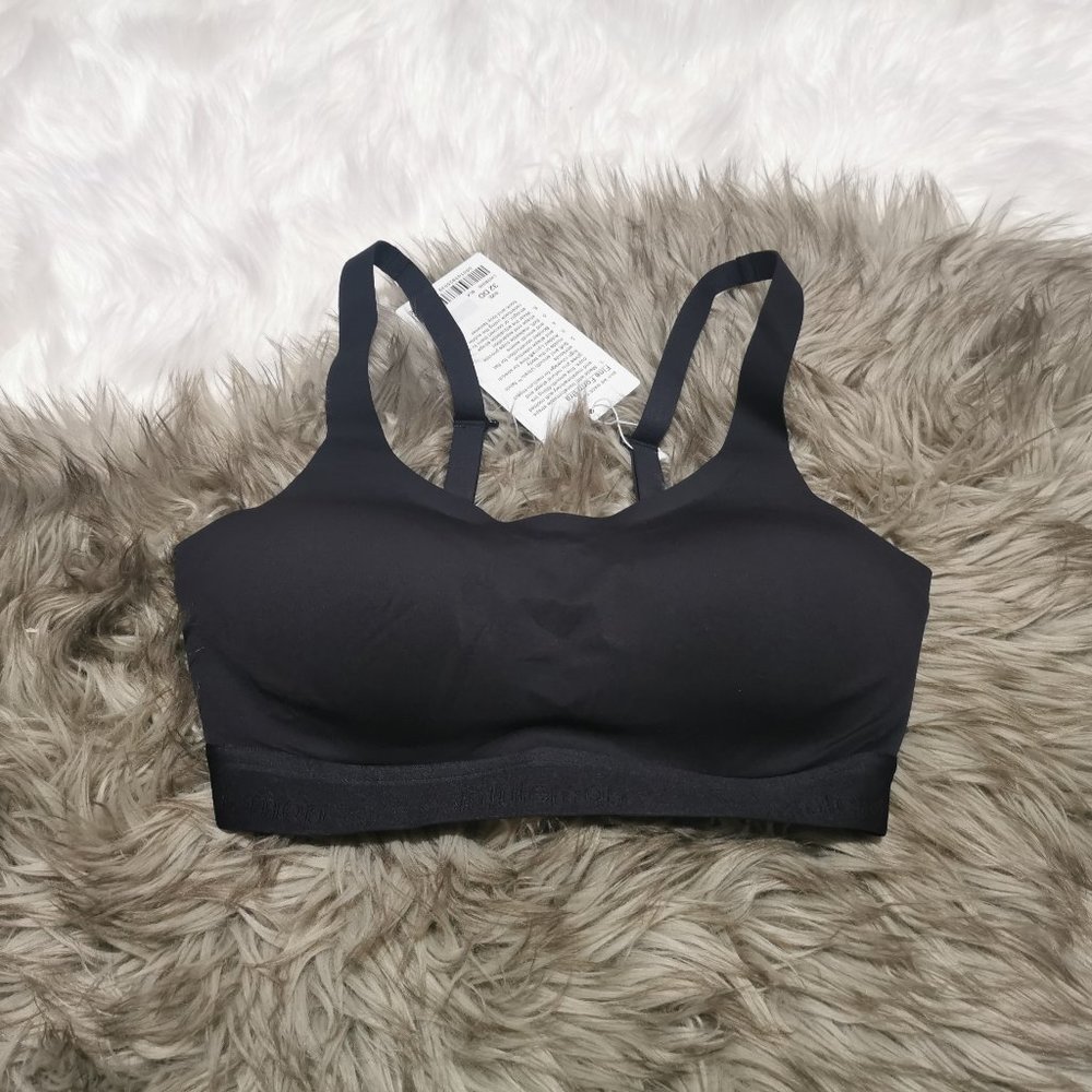Lululemon Fine Form Bra Black SIze 32 DD